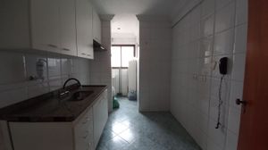Image 4 - 808422