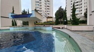 Image 30 - 808422