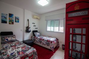 Image 14 - 808565