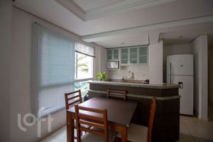Image 30 - 808565