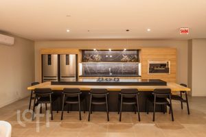 Image 15 - 808855