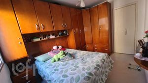 Image 8 - 808960