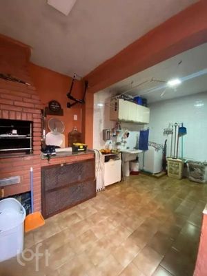 Image 18 - 809037