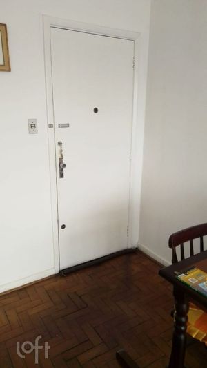 Image 3 - 809051