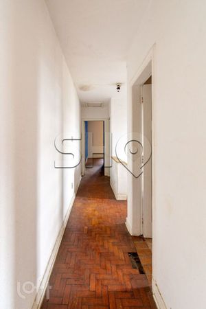 Image 23 - 809421