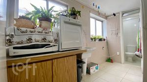 Image 8 - 809644