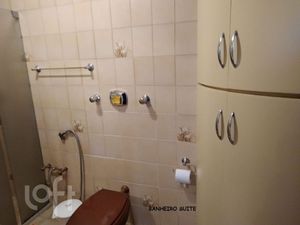 Image 6 - 809666