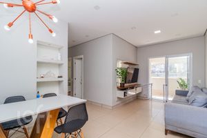 Image 16 - 809744