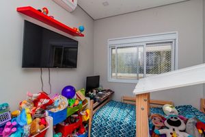 Image 29 - 809744