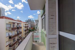 Image 12 - 809755