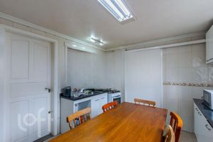 Image 24 - 809818