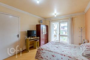 Image 8 - 809818