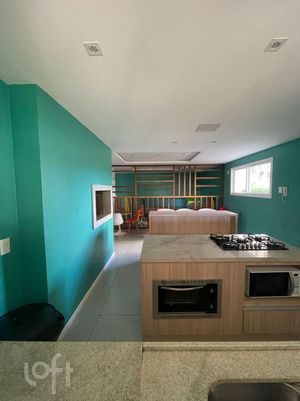 Image 39 - 810032
