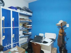 Image 10 - 810103