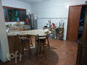 Image 4 - 810103