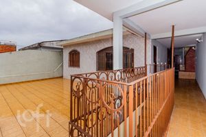 Image 33 - 810250