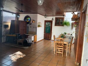 Image 7 - 810355