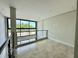 Image 9 - 810362
