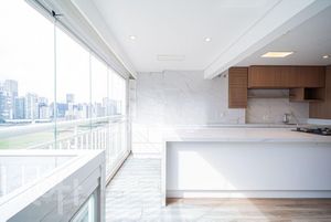 Image 9 - 810366