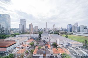 Image 24 - 810366