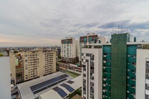 Image 4 - 810454