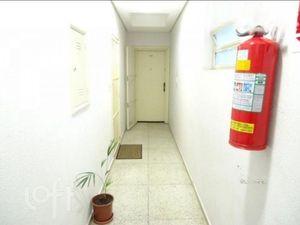 Image 9 - 810499