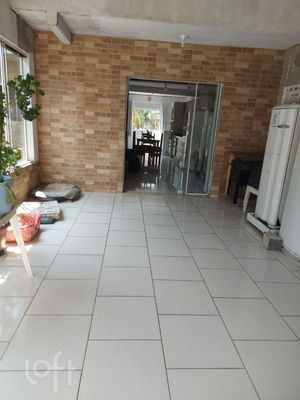 Image 7 - 810564