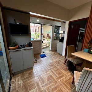 Image 25 - 810684