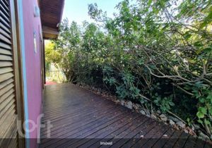 Image 15 - 810699