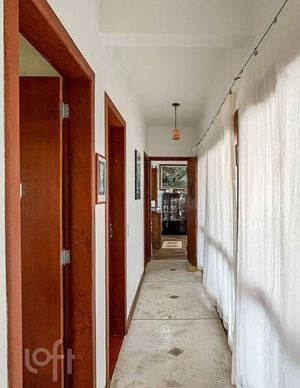 Image 21 - 810699