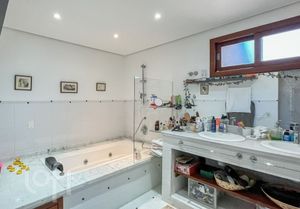 Image 31 - 810699