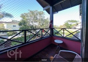 Image 23 - 810699