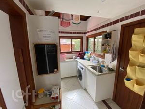 Image 56 - 810699