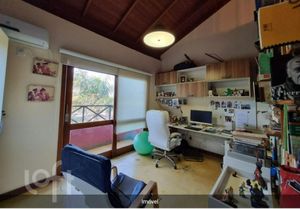 Image 1 - 810699