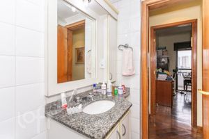 Image 36 - 810827