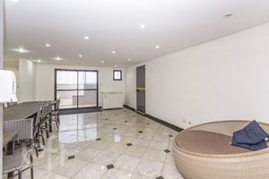 Image 61 - 810827