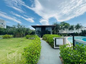 Image 14 - 810854
