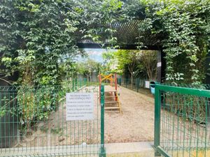 Image 15 - 810854