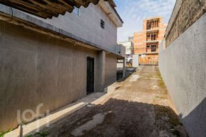 Image 22 - 811000