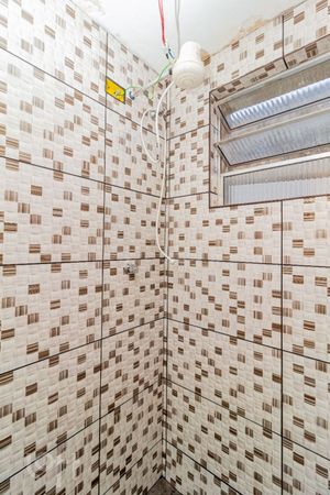 Image 13 - 811000