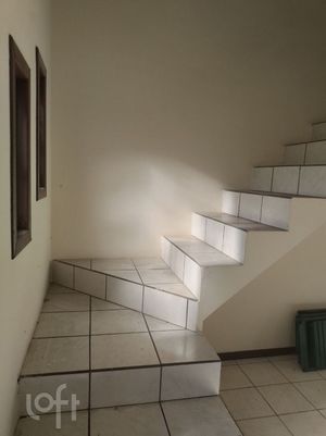 Image 8 - 811049