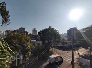 Image 9 - 811050