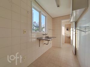 Image 4 - 811050