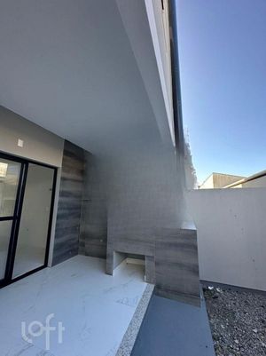 Image 6 - 811071