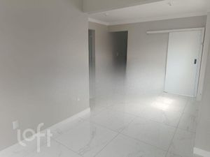 Image 9 - 811167