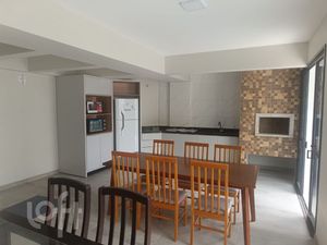 Image 19 - 811167