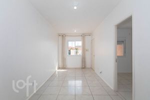 Image 3 - 811248