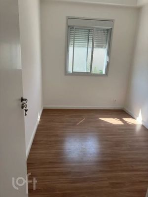 Image 3 - 811266