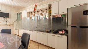 Image 8 - 811384