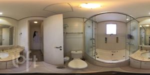 Image 8 - 811431